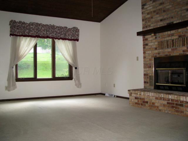 1620 Naughtingham Road Newark, OH 43055 - Photo 10 of 42 Gallery Image 10