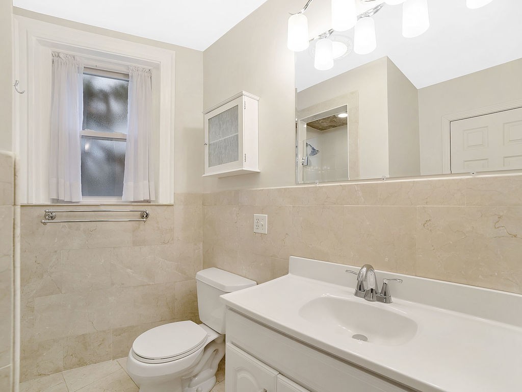 88 Naples Road, Unit 1 Brookline, MA 02446 - Photo 7 of 16