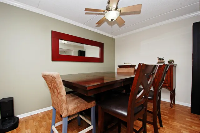 $310,000 | 104 North Pine Avenue, Unit 302, Arlington Heights, IL 60004