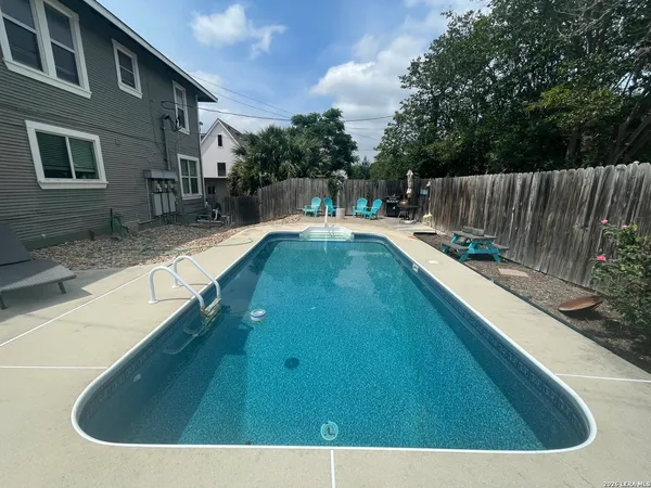 $975 | 743 Eleanor Avenue, Unit 101, San Antonio, TX 78209