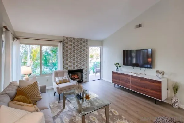 $4,300 | 12242 Paseo Lucido, Unit C, San Diego, CA 92128