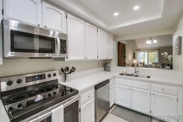 $4,300 | 12242 Paseo Lucido, Unit C, San Diego, CA 92128