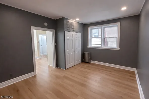 $1,900 | 343 3rd Avenue West, Newark, NJ 07107