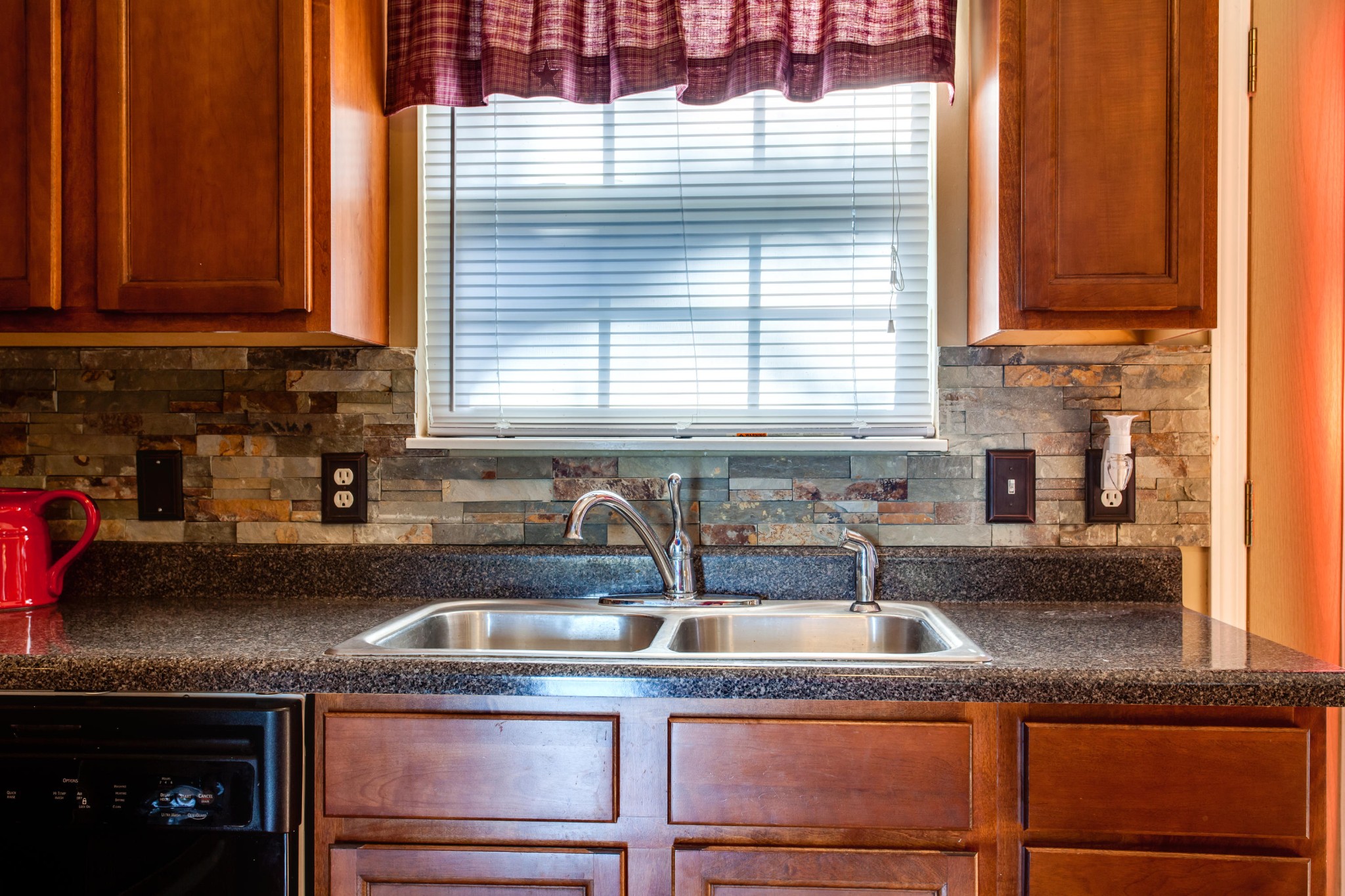636 Stout Town Road Blaine, TN 37709 - Photo 8 of 28 Gallery Image 8