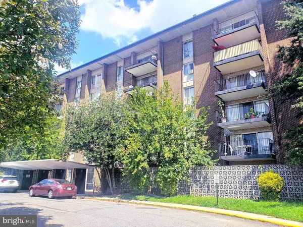 $1,650 | 6011 Emerson Street, Unit 414, Bladensburg, MD 20710