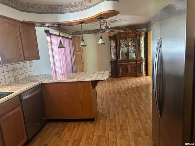 $164,900 | 341 McFall Street, Benton, IL 62812