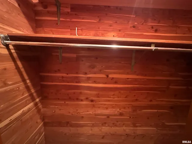 $164,900 | 341 McFall Street, Benton, IL 62812