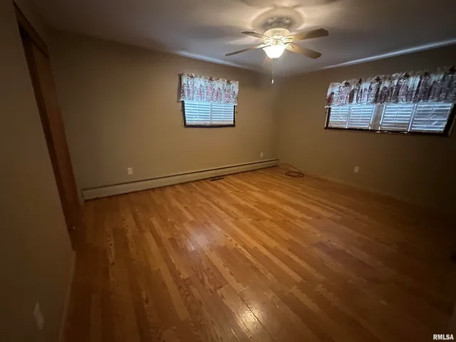 $164,900 | 341 McFall Street, Benton, IL 62812