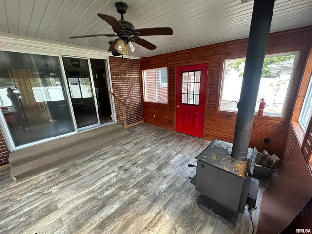 $164,900 | 341 McFall Street, Benton, IL 62812