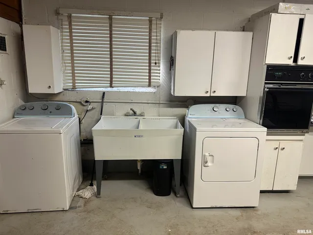 $164,900 | 341 McFall Street, Benton, IL 62812