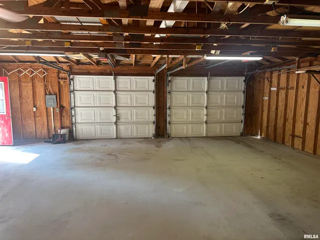 $164,900 | 341 McFall Street, Benton, IL 62812