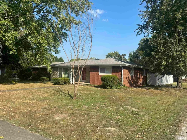 $164,900 | 341 McFall Street, Benton, IL 62812
