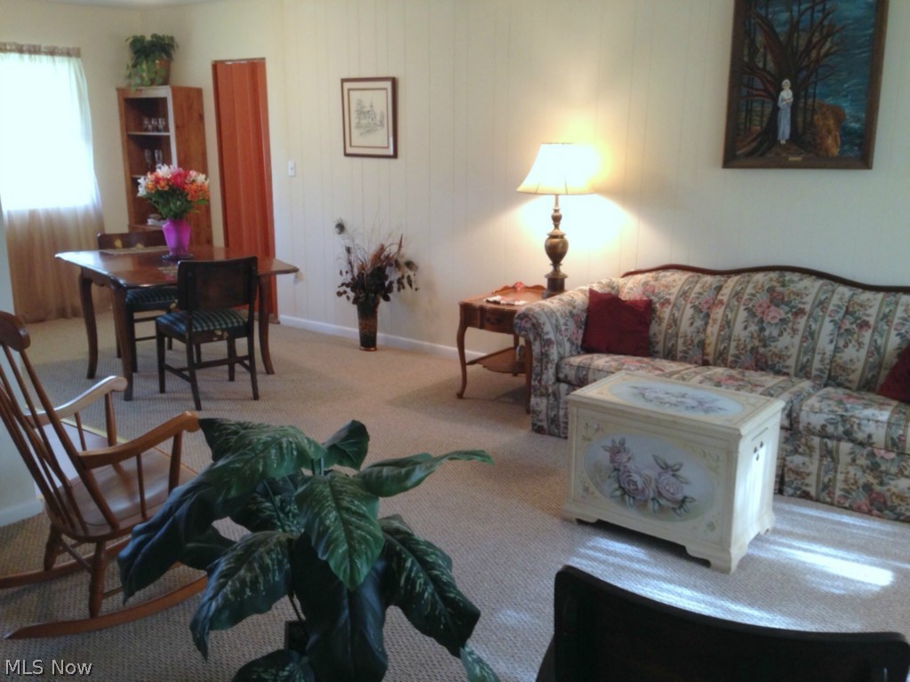 2818 Russell Road Ashtabula, OH 44004 - Photo 6 of 19
