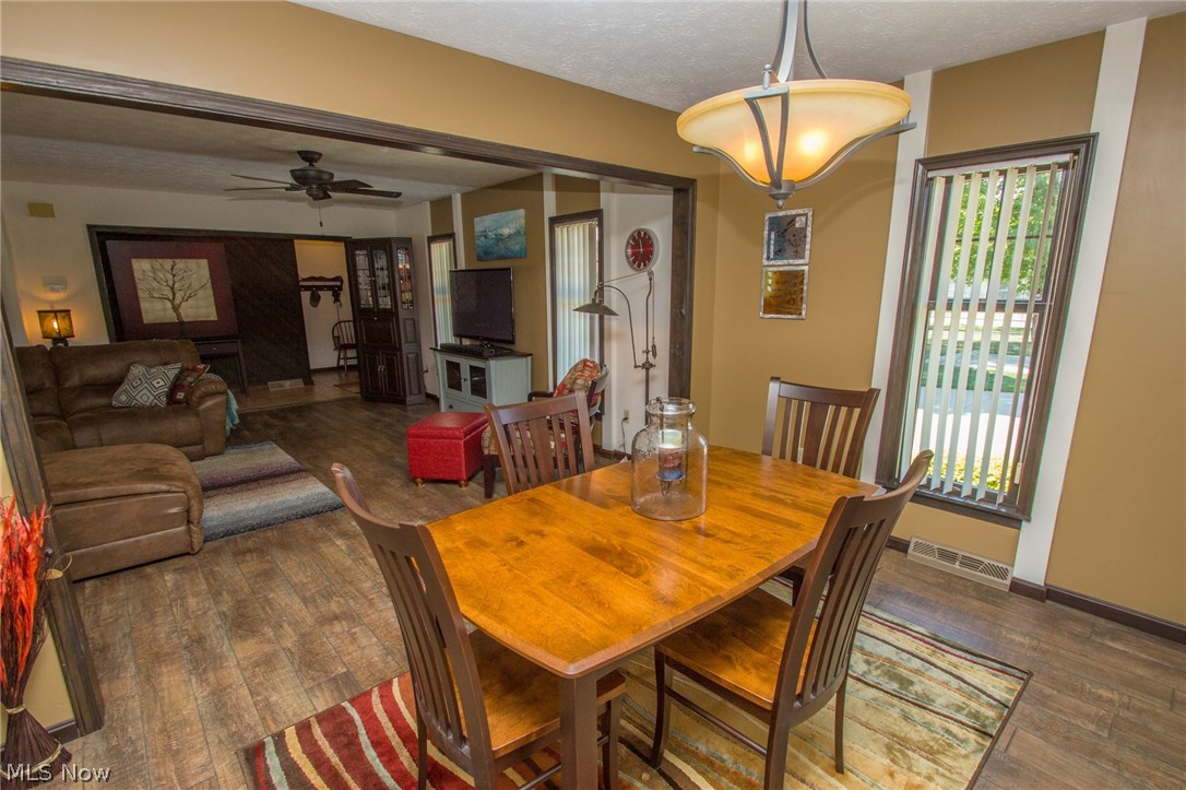 14712 Whitney Road Strongsville, OH 44136 - Photo 7 of 35