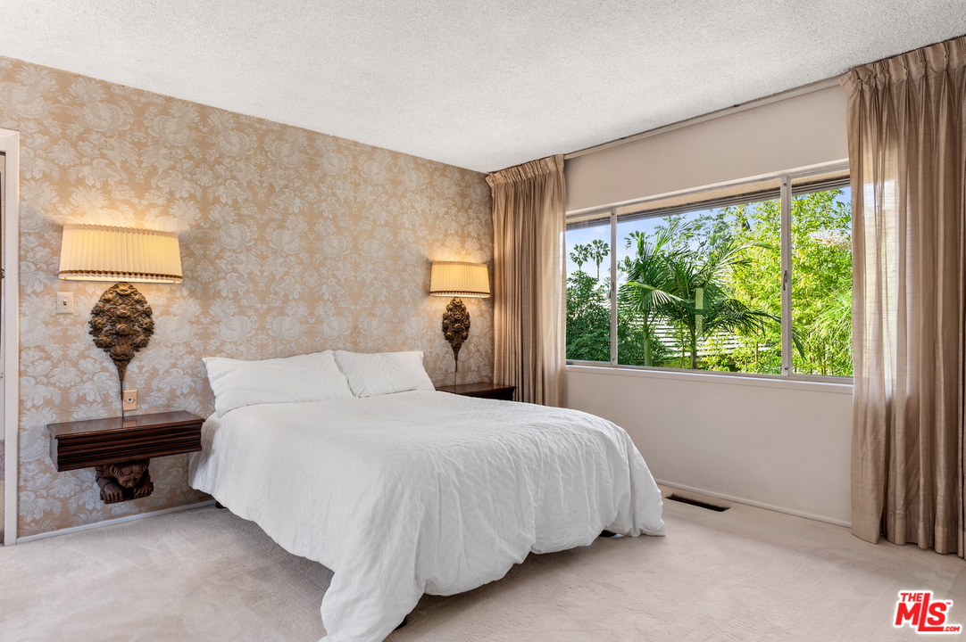 1980 Cummings Drive Los Angeles, CA 90027 - Photo 17 of 50