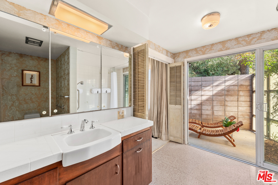 1980 Cummings Drive Los Angeles, CA 90027 - Photo 21 of 50