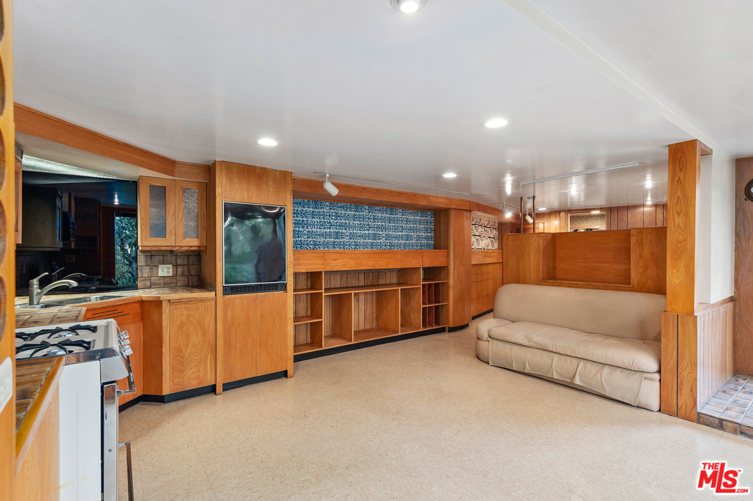 1980 Cummings Drive Los Angeles, CA 90027 - Photo 30 of 50