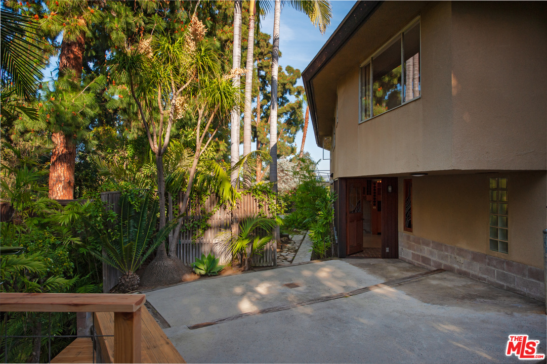 1980 Cummings Drive Los Angeles, CA 90027 - Photo 36 of 50