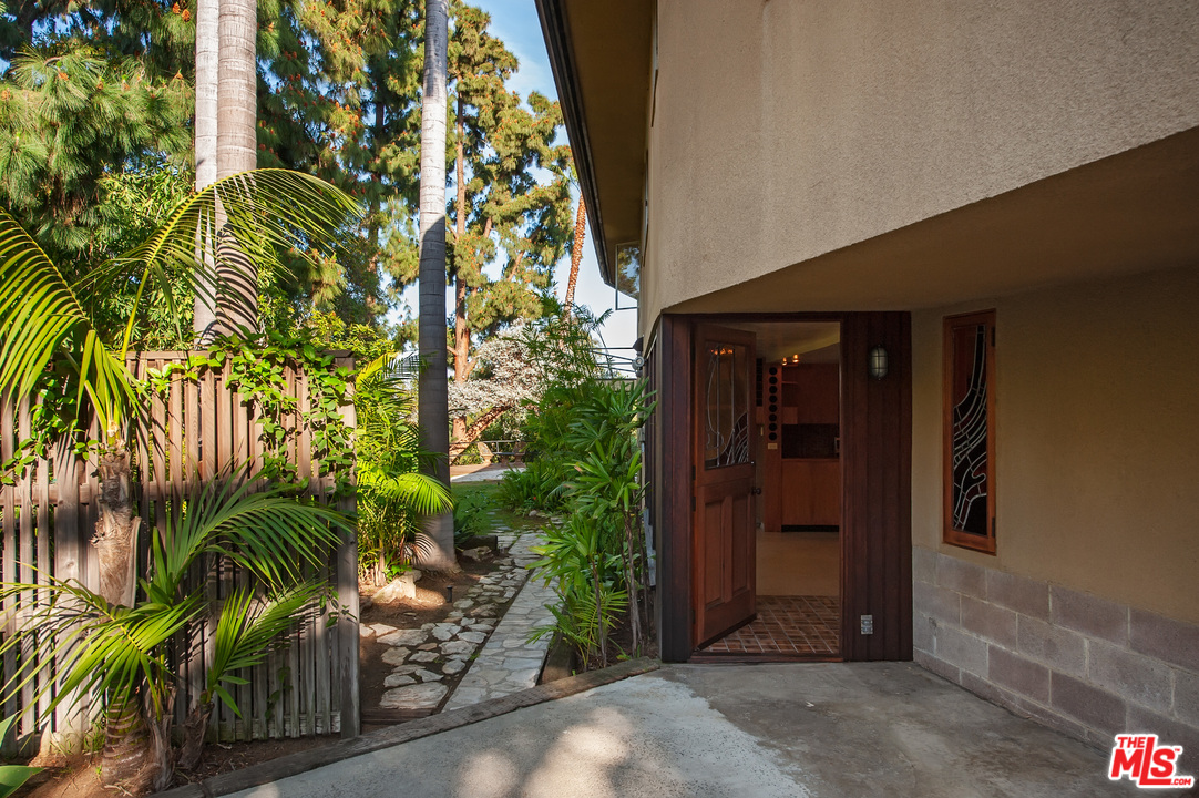 1980 Cummings Drive Los Angeles, CA 90027 - Photo 39 of 50