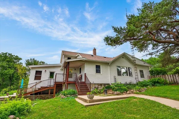 $749,000 | 854 Highway 51, Stoughton, WI 53589