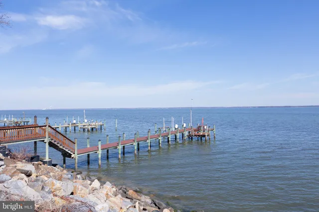 $379,999 | 333 Santa Maria Avenue, Colonial Beach, VA 22443