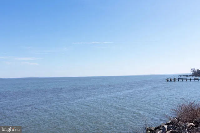 $379,999 | 333 Santa Maria Avenue, Colonial Beach, VA 22443