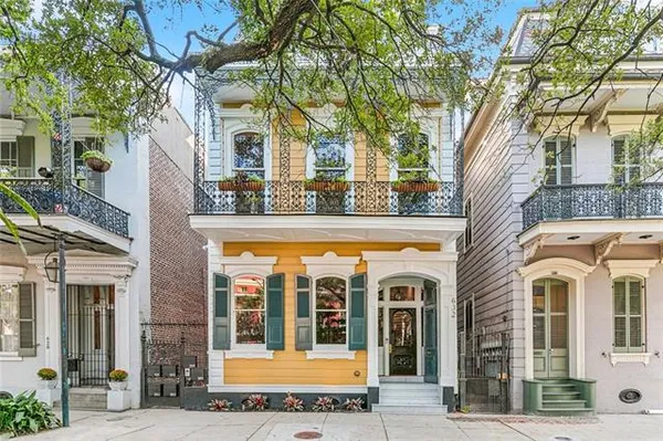 $3,200 | 632 Esplanade Avenue, Unit 301, New Orleans, LA 70116
