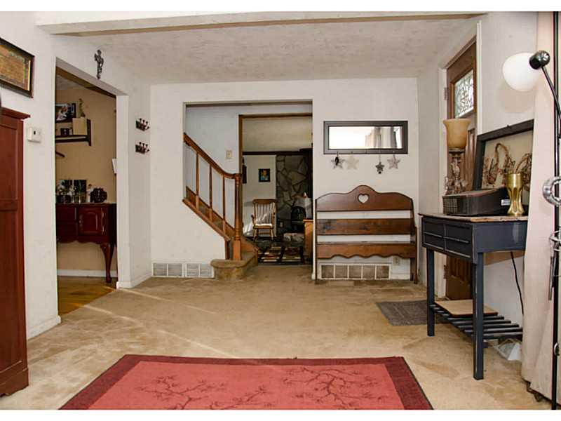162 Truver Road Valencia, PA 16059 - Photo 2 of 17 Den. As you enter the home, there s an office/den/living room