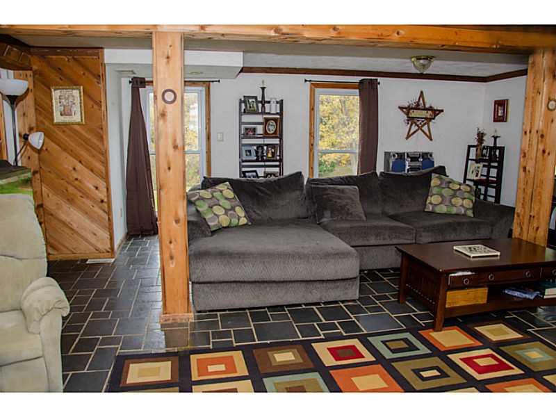 162 Truver Road Valencia, PA 16059 - Photo 5 of 17 Living Room. Expansive living room