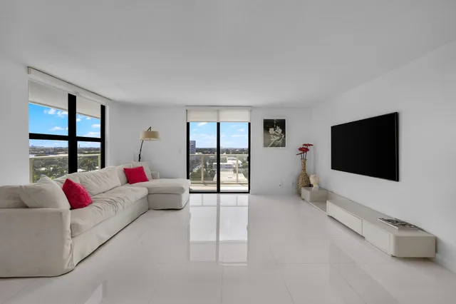 $3,500 | 1000 South Ocean Boulevard, Unit 8H, Pompano Beach, FL 33062