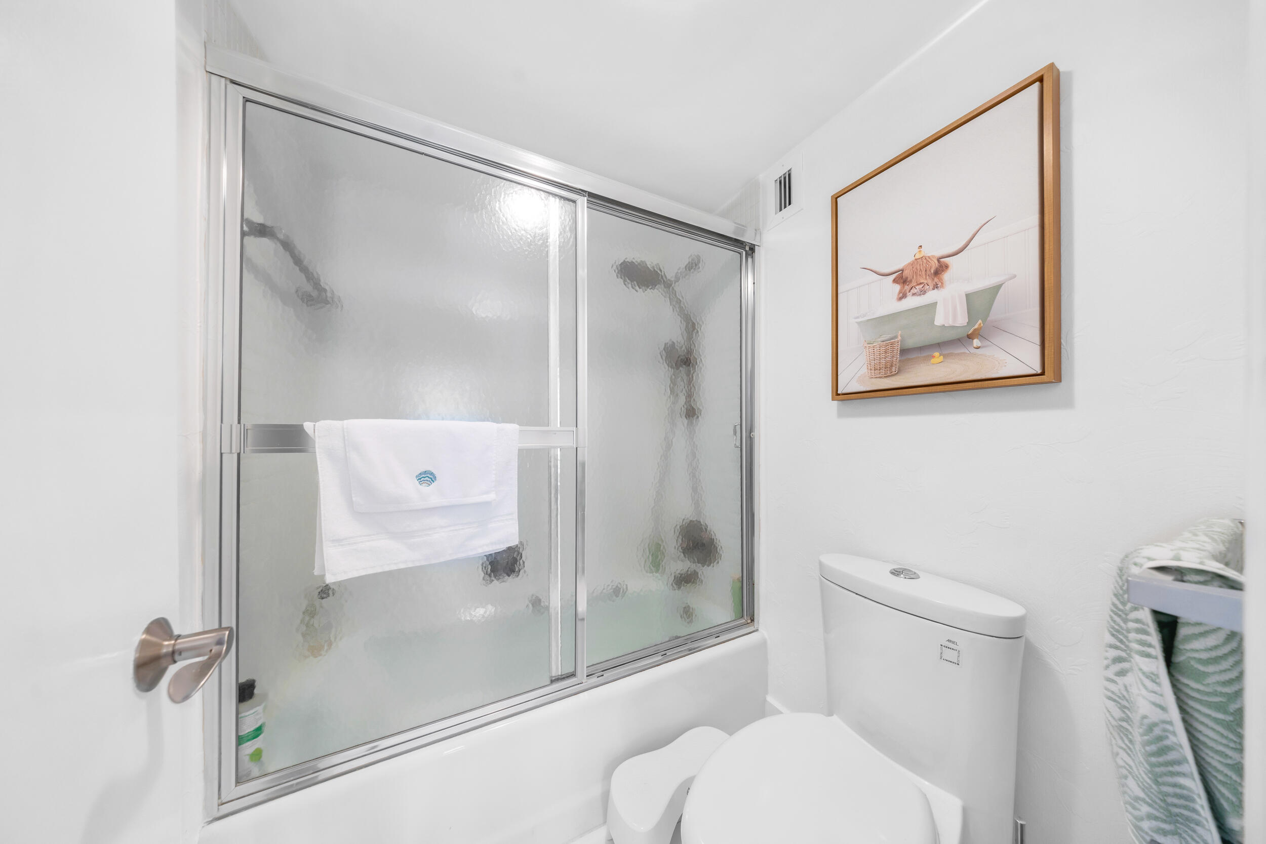 1000 South Ocean Boulevard, Unit 8H Pompano Beach, FL 33062 - Photo 3 of 39 Yana Krugly unit 8H-1000 S Ocean Blvd-Po