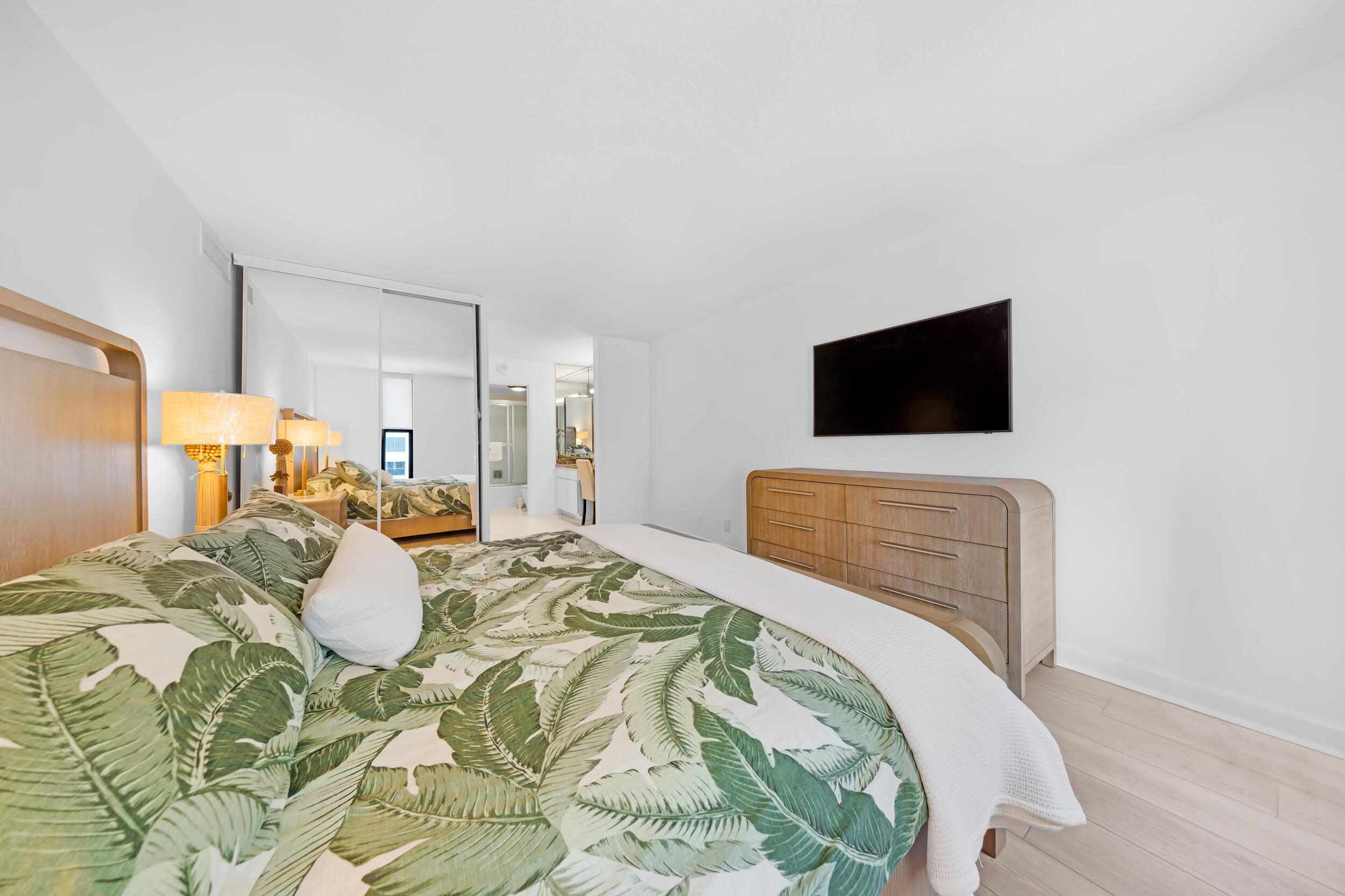 1000 South Ocean Boulevard, Unit 8H Pompano Beach, FL 33062 - Photo 8 of 39 Yana Krugly unit 8H-1000 S Ocean Blvd-Po