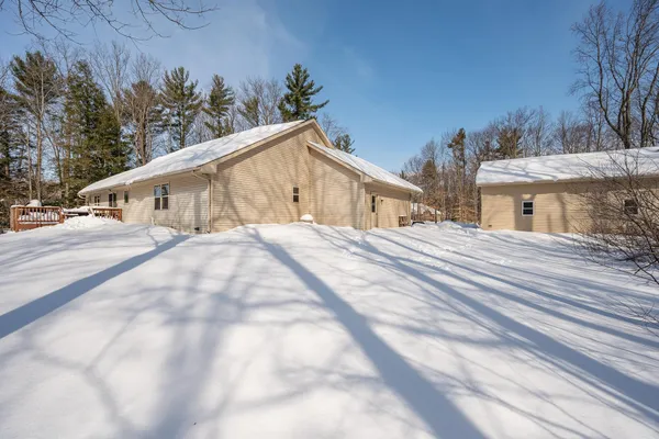 $599,900 | 6885 Ireland Trail, Sobieski, WI 54171