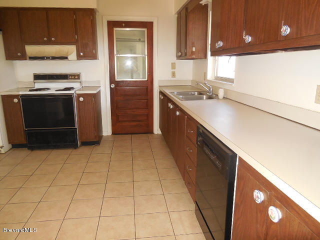 1108 Madrid Road Rockledge, FL 32955 - Photo 4 of 13 Kitchen