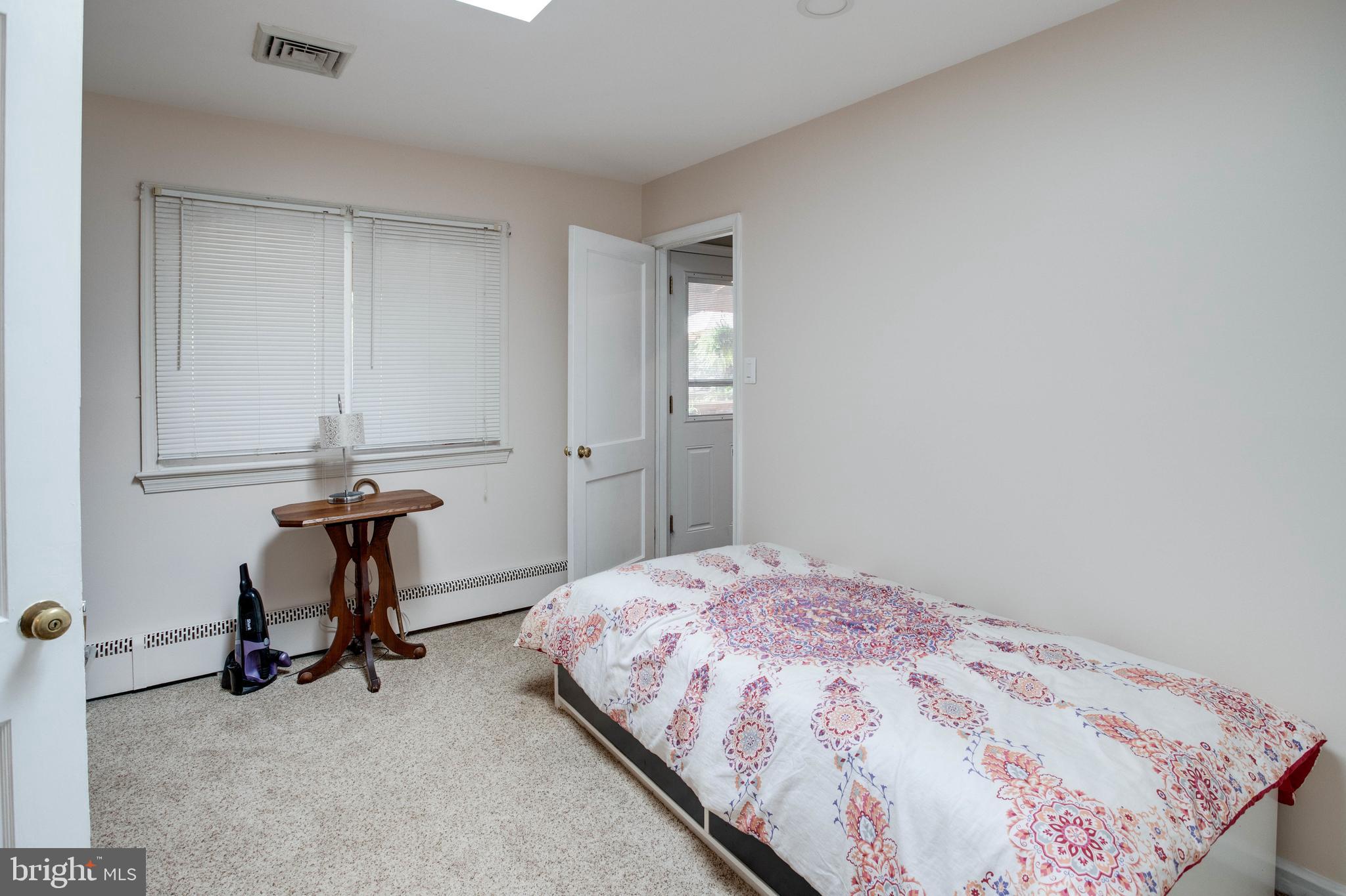 9305 Mathis Avenue Manassas, VA 20110 - Photo 20 of 53 Skylight in bedroom