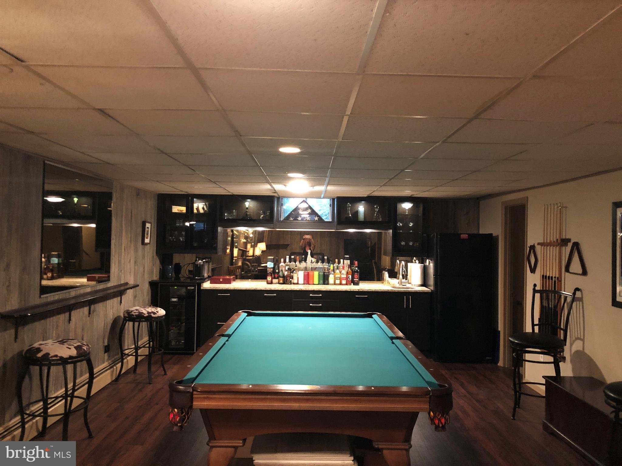 9305 Mathis Avenue Manassas, VA 20110 - Photo 27 of 53 pool table conveys