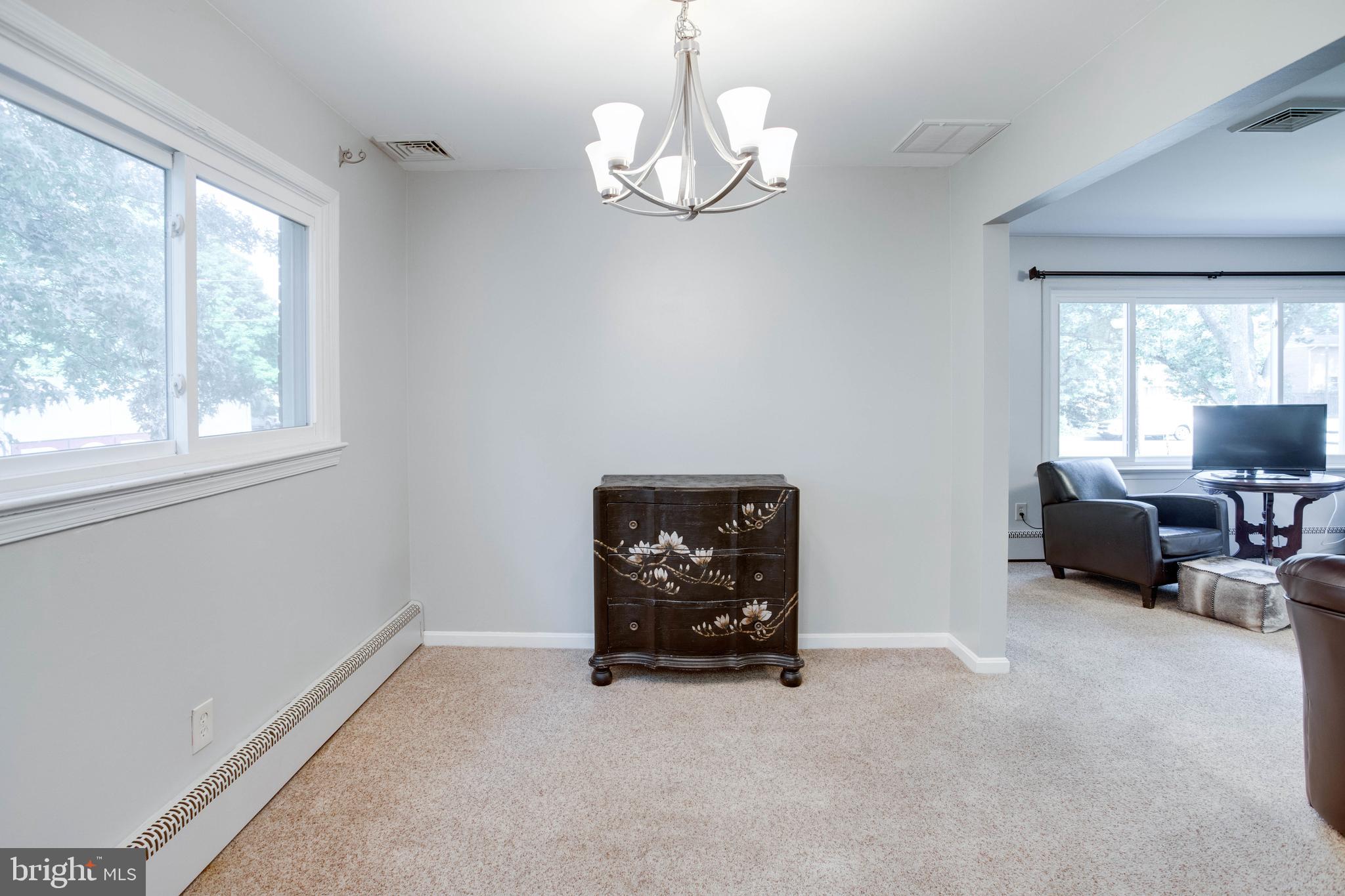 9305 Mathis Avenue Manassas, VA 20110 - Photo 9 of 53 Gallery Image 9