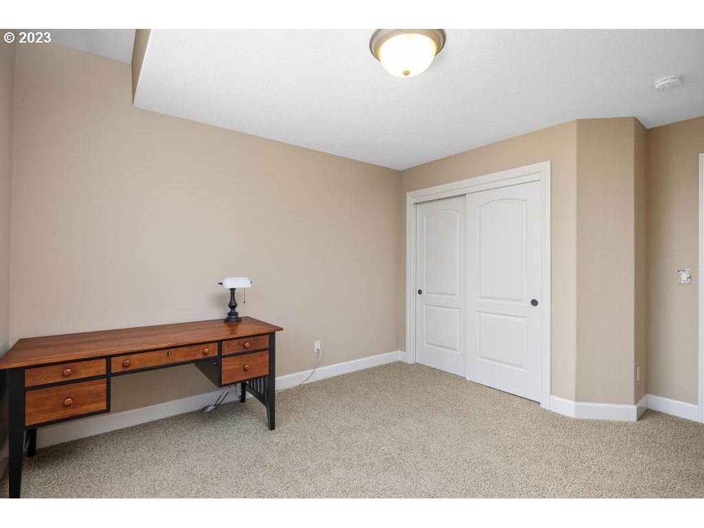 2728 Ridge Lane West Linn, OR 97068 - Photo 36 of 48 Gallery Image 36