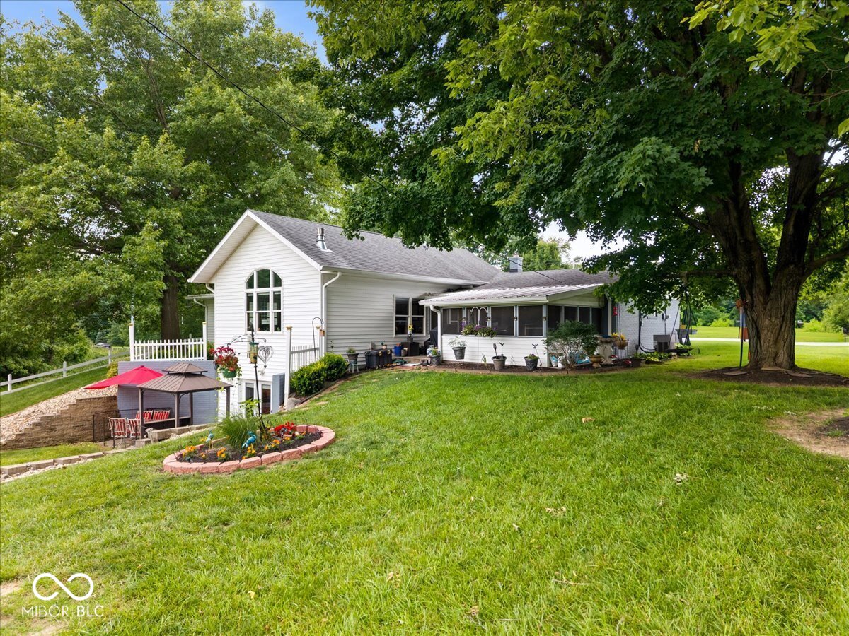 703 North Peterman Road Greenwood, IN 46142 - Photo 37 of 52