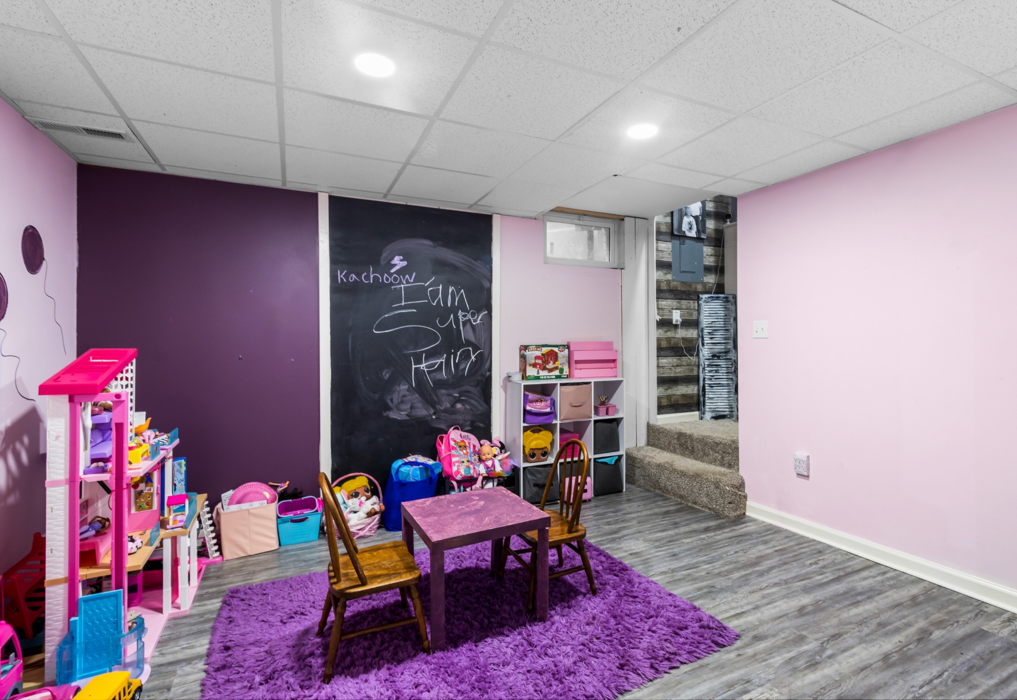 408 Sandy Road Dover, TN 37058 - Photo 24 of 36 a living room with furniture and a couch