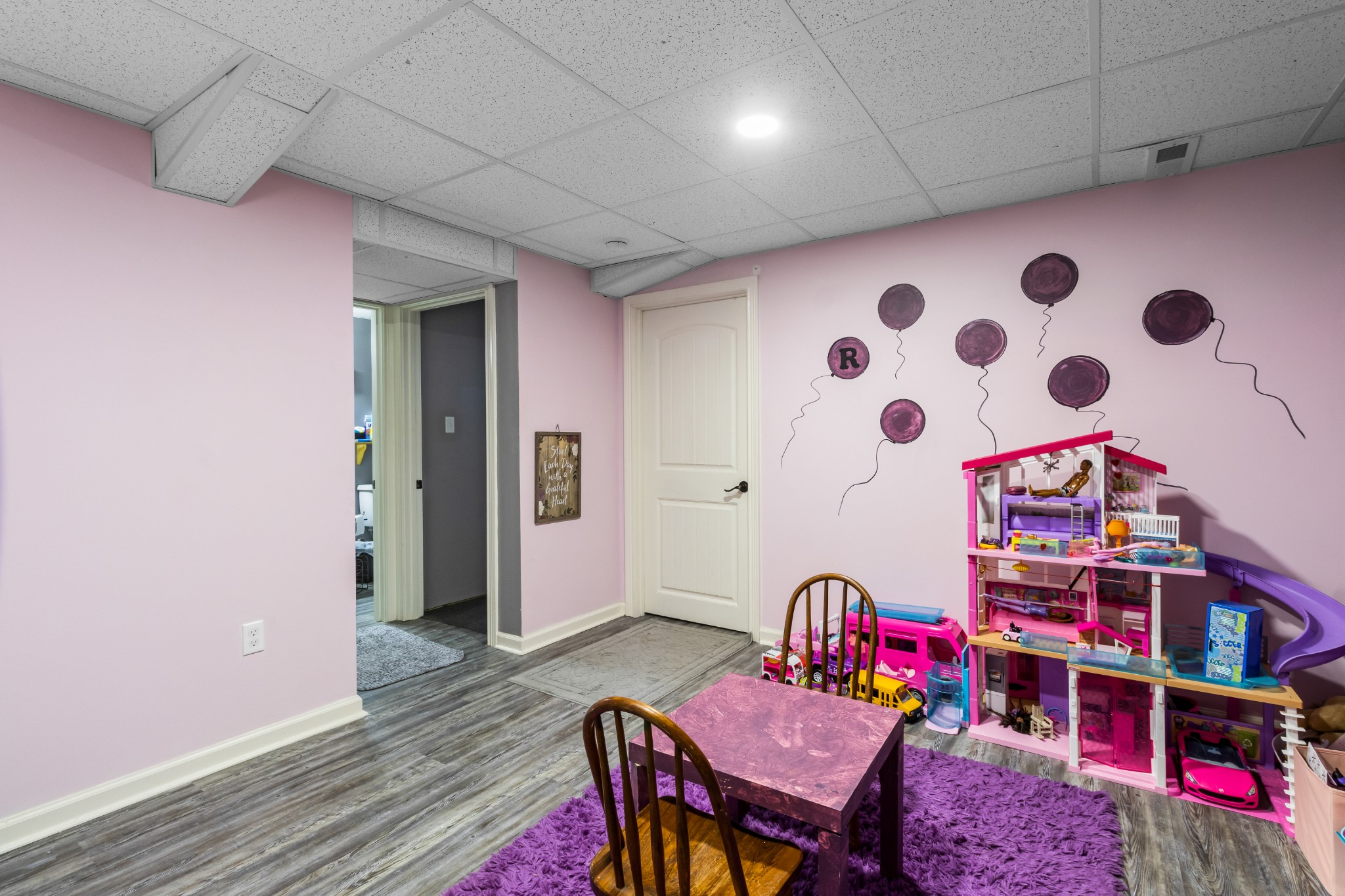 408 Sandy Road Dover, TN 37058 - Photo 25 of 36 a living room with lots of furniture and a wooden floor