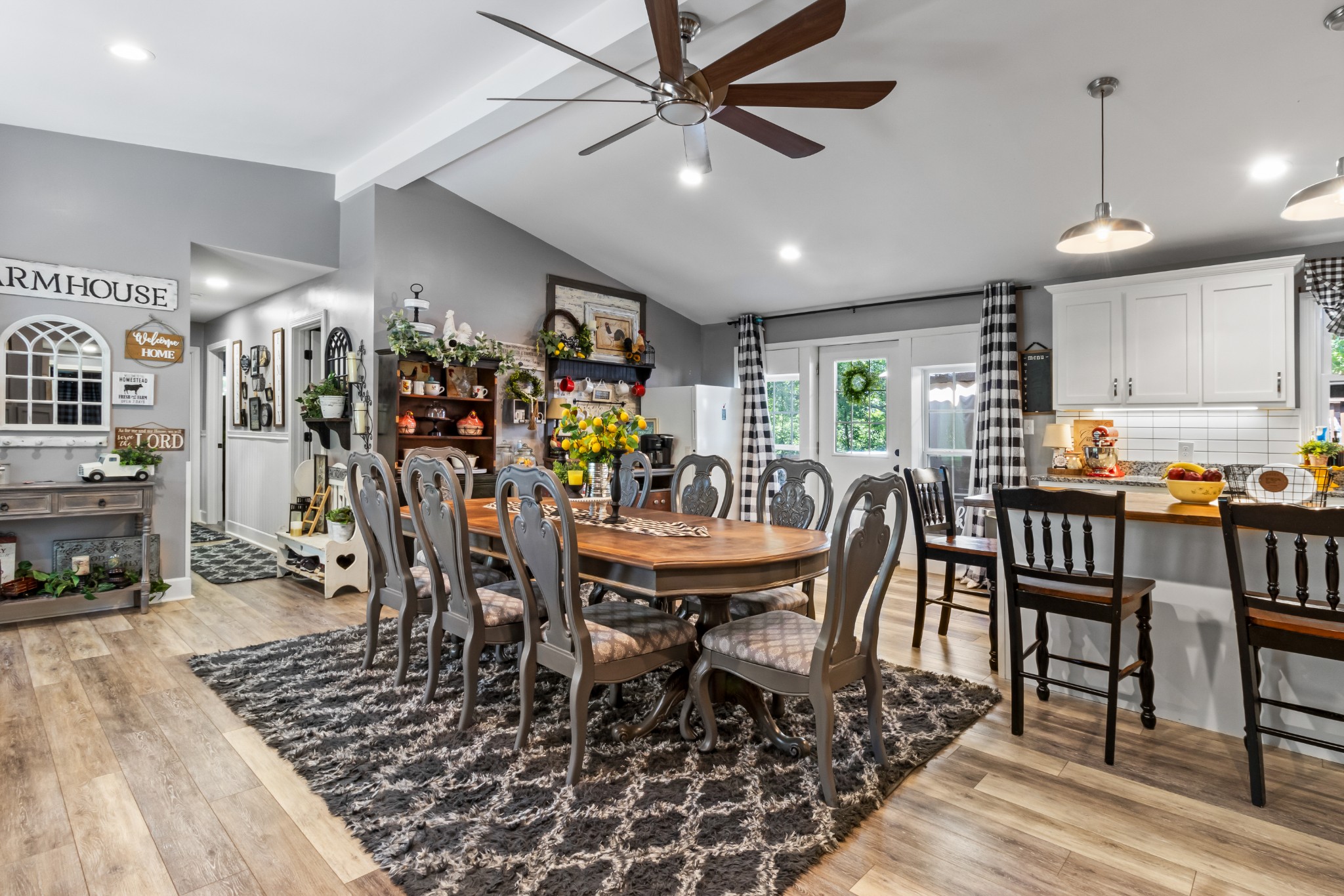 408 Sandy Road Dover, TN 37058 - Photo 6 of 36 a view of a dining room with furniture