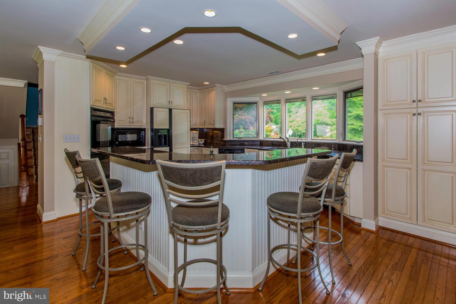 11501 Crows Nest Road Clarksville, MD 21029 - Photo 17 of 60 Breakfast bar