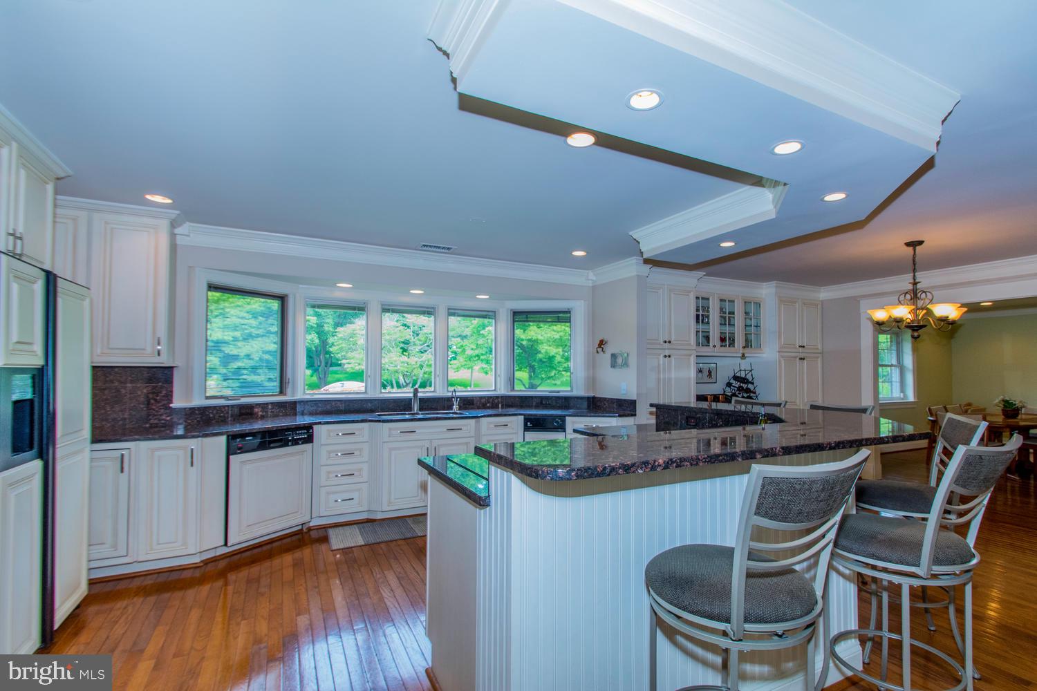 11501 Crows Nest Road Clarksville, MD 21029 - Photo 21 of 60 Light filled kitchen