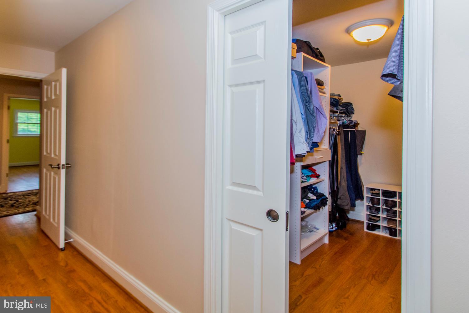 11501 Crows Nest Road Clarksville, MD 21029 - Photo 36 of 60 Master walk in closet