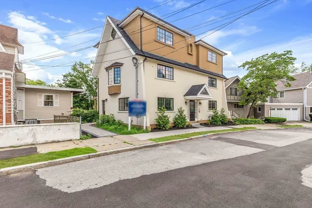 $719,900 | 8 Crystal Street, Unit 2, Melrose, MA 02176