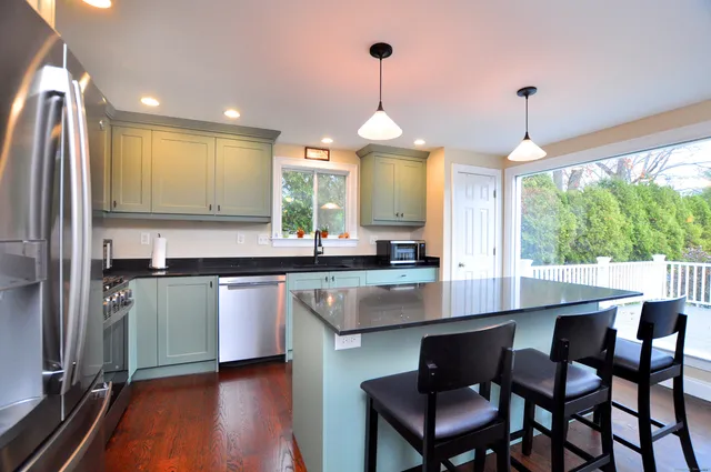 a view of livingroom with hardwood