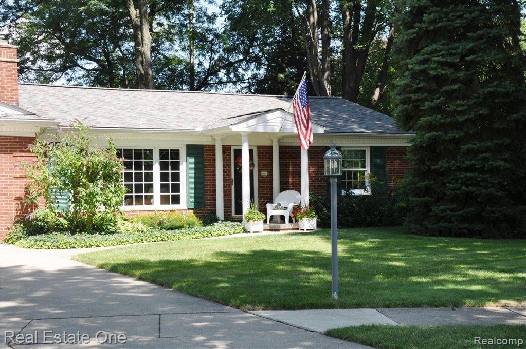 11060 Chicago Road Warren, MI 48093 - Photo 2 of 32 Chicago Rd01.JPG