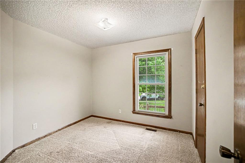 1100 Northeast 115 Street Kansas City, MO 64155 - Photo 16 of 30