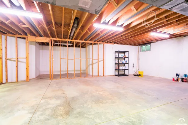 $759,900 | 3700 Quail Creek Court, Lawrence, KS 66047